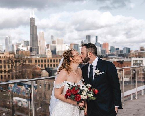 carousel-hero-element image-0