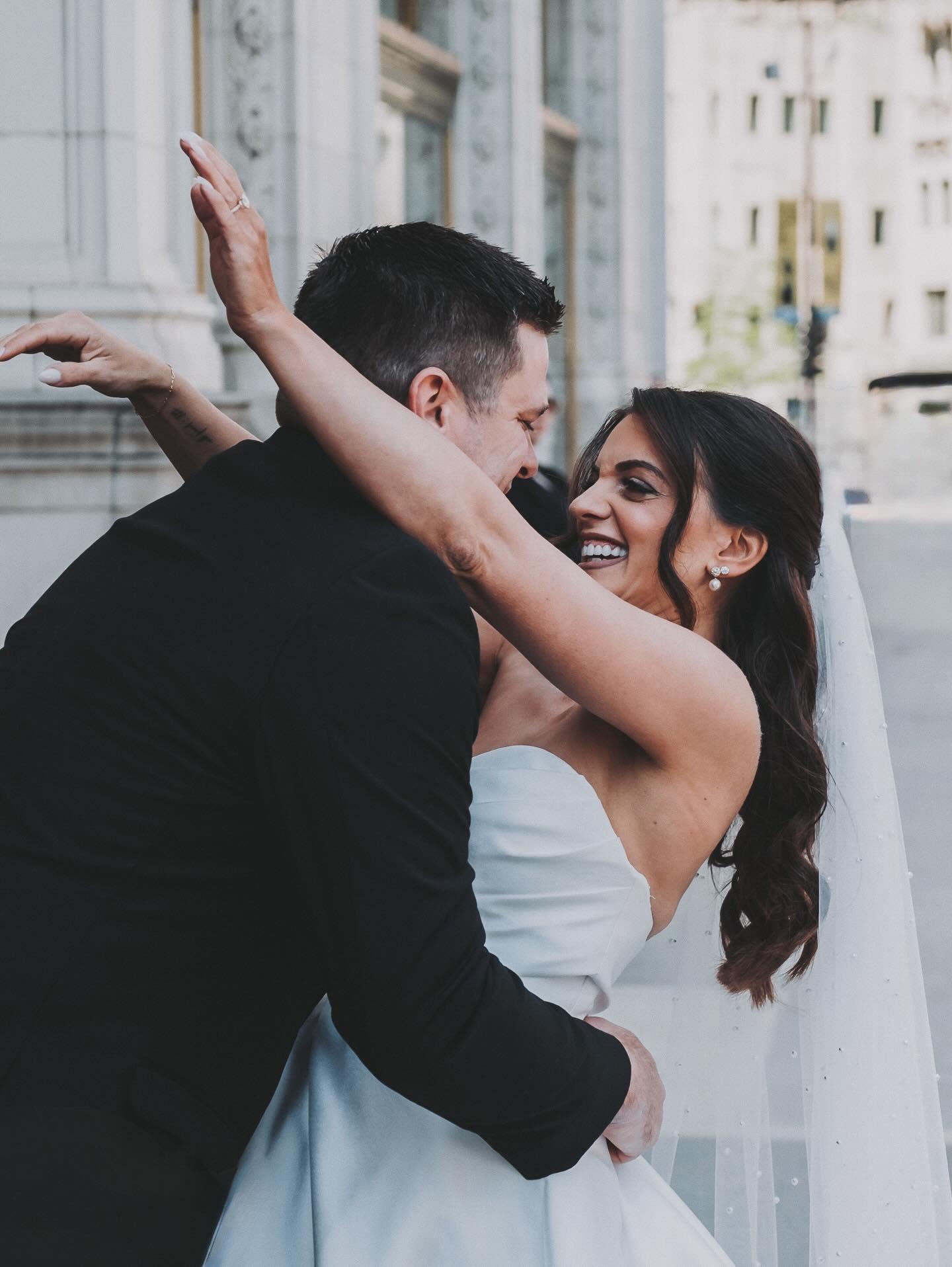 The Wrigley Building: An Unforgettable Backdrop for Your First Look
