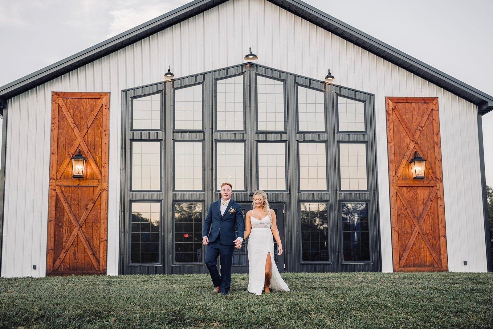 carousel-hero-element image-4